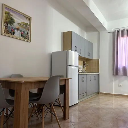 Ledio Apartment